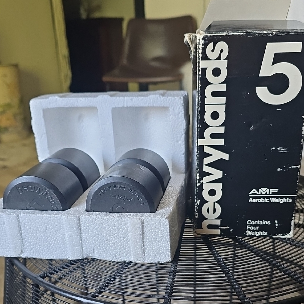 Set Of 4 Twist On Weights Heavyhands 5 lb Aerobic Weights - Black